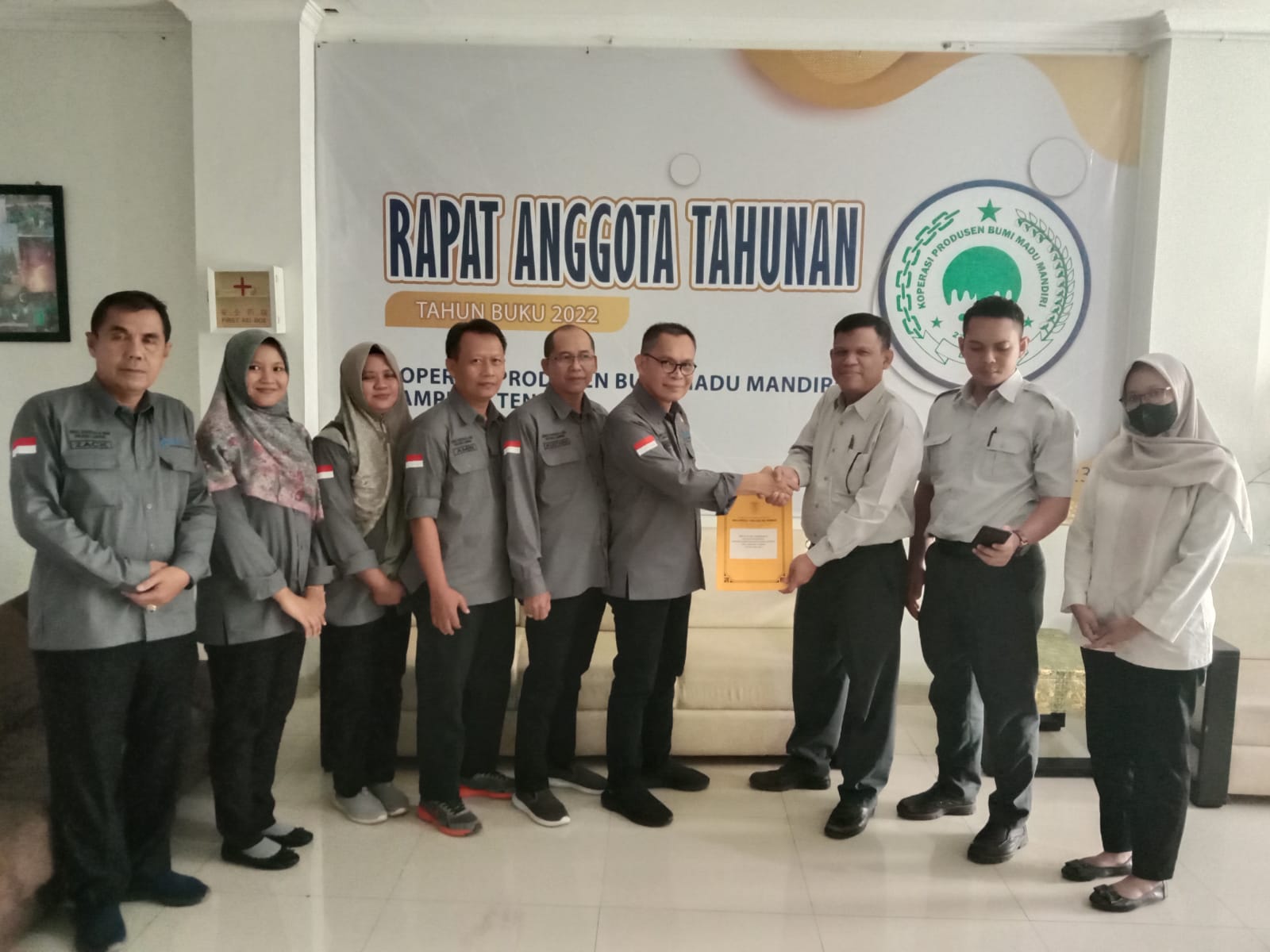 RAPAT KUD MENGGALA